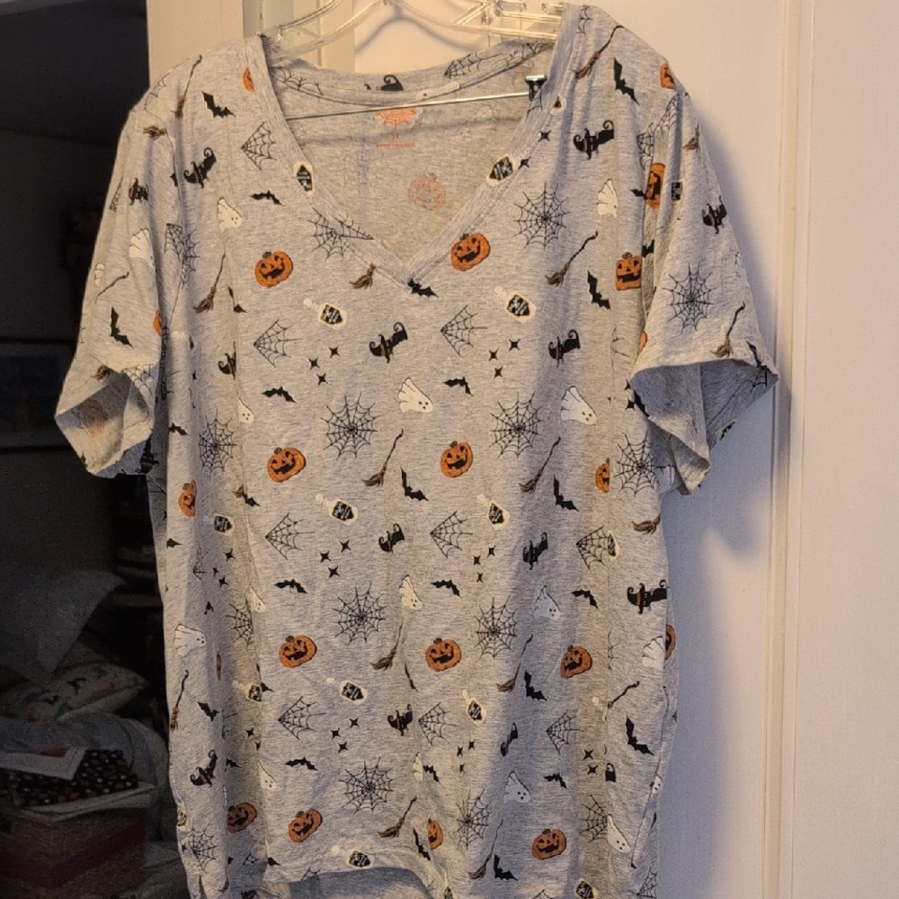 Halloween Themed Gray Shirt 3X